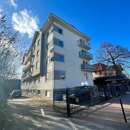 Centrum 13 Z Garazem Podziemnym Władysławowo